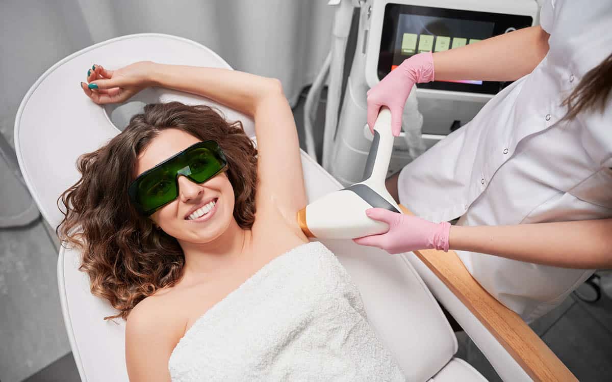 iniziare-epilazione-laser-dopo-estate-donna